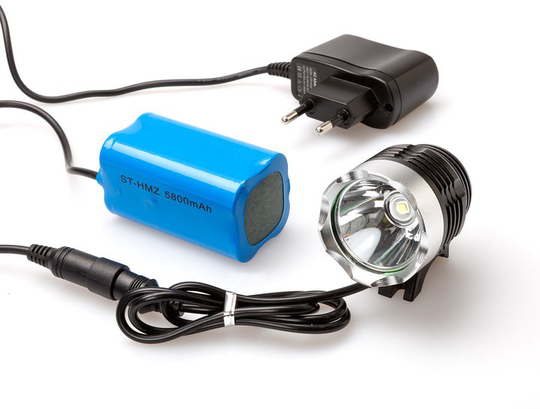 Briv Cykelstrålkastare 10W Cree XM-L T6
